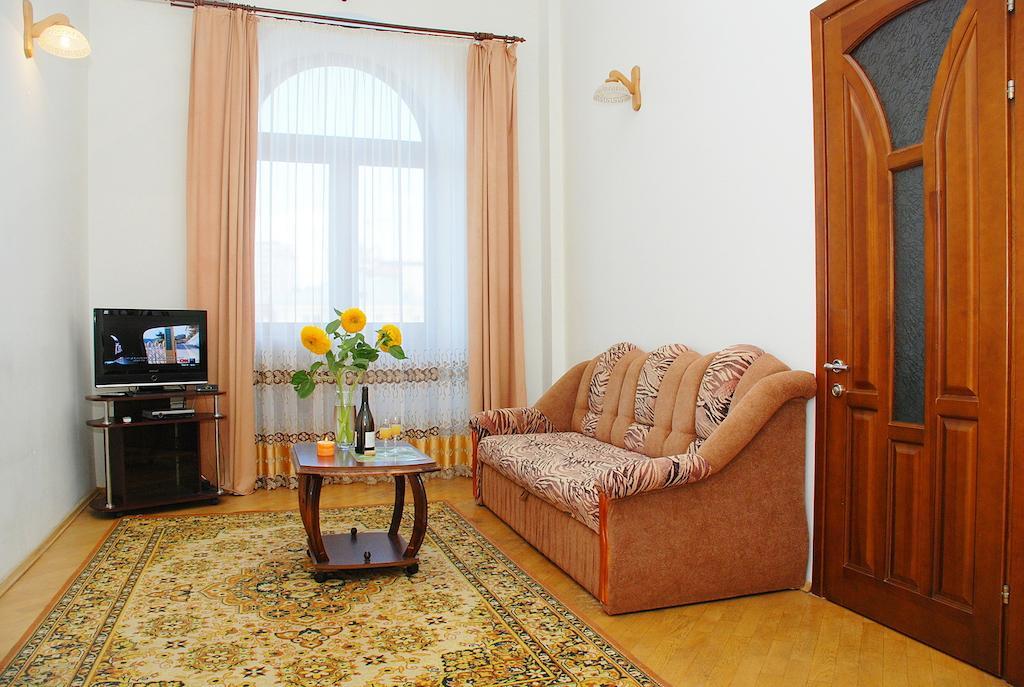 Apartment Rentday - *